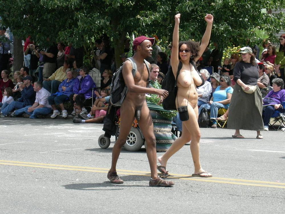 24P COUPLES NAKED 14