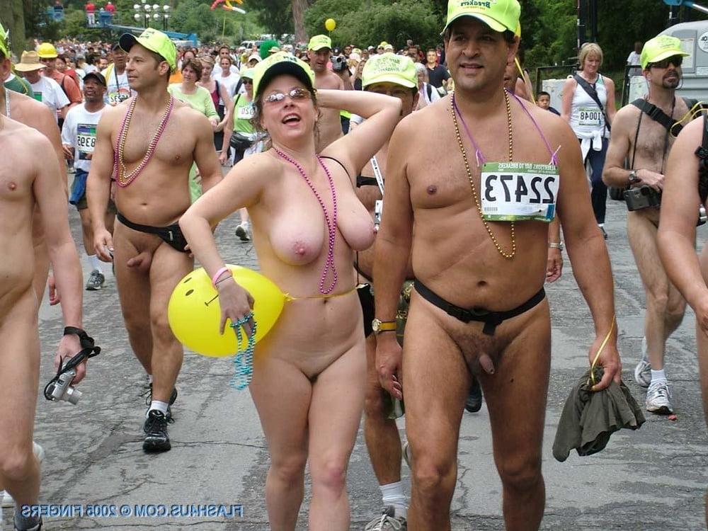 24P COUPLES NAKED 14