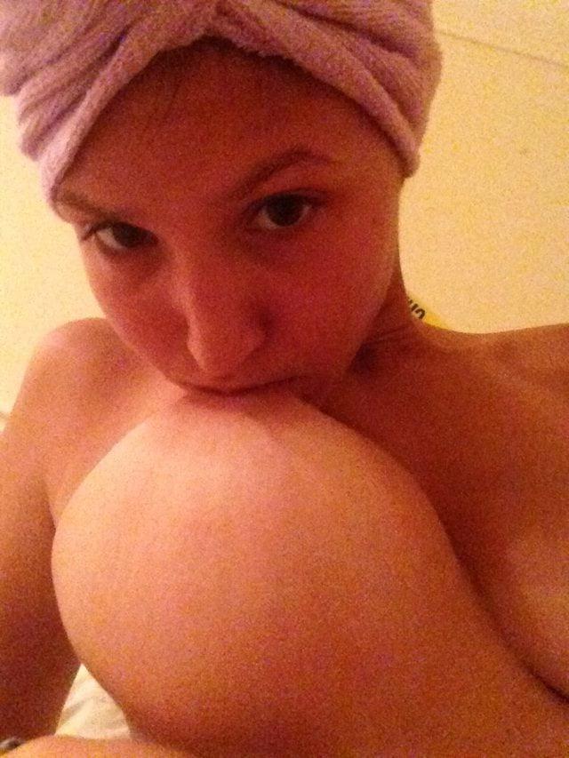 25P Amateurs with Big Natural Tits Part 49
