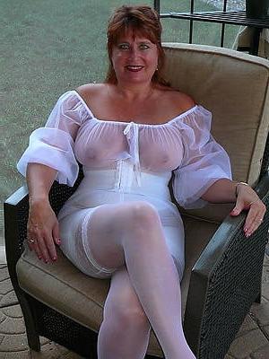 19P Female distractions 8
