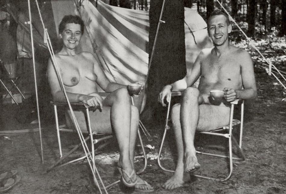 25P Naked Vintage Girls 63