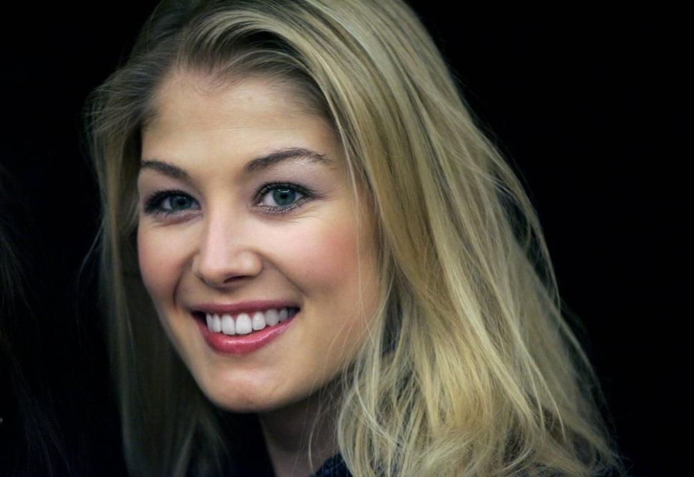 25P Celebrity Hot 250 - #139 Rosamund Pike