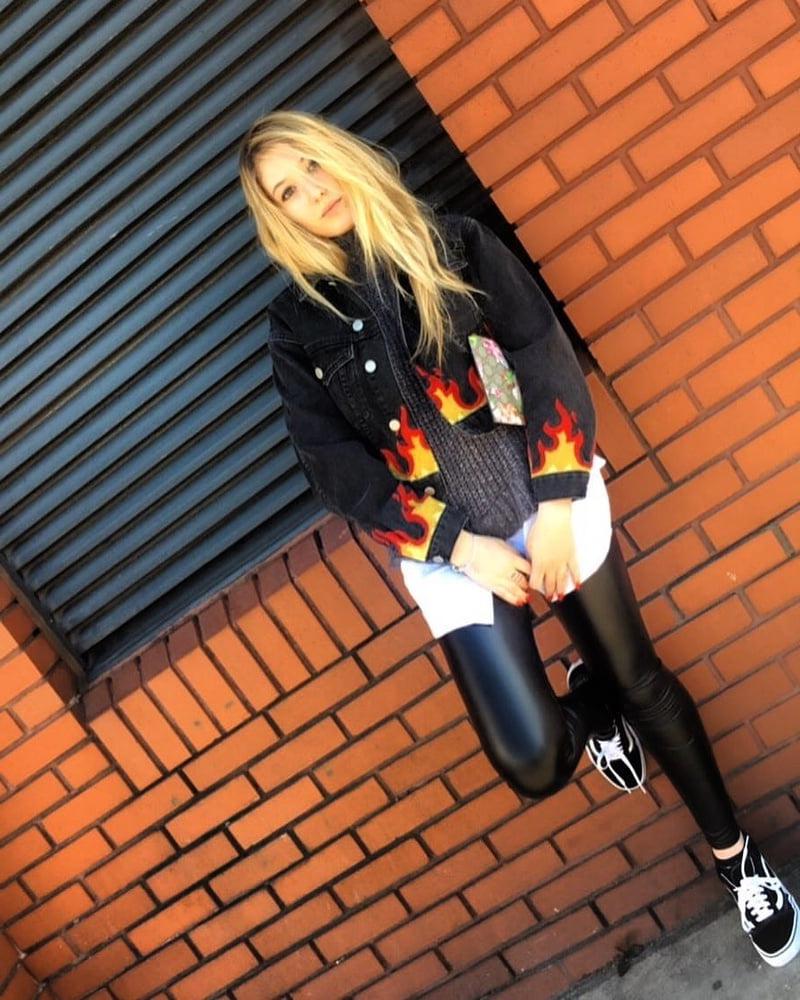 25P Yasmin Erbil Turkish  Sexy Blonde Celebrity Girl