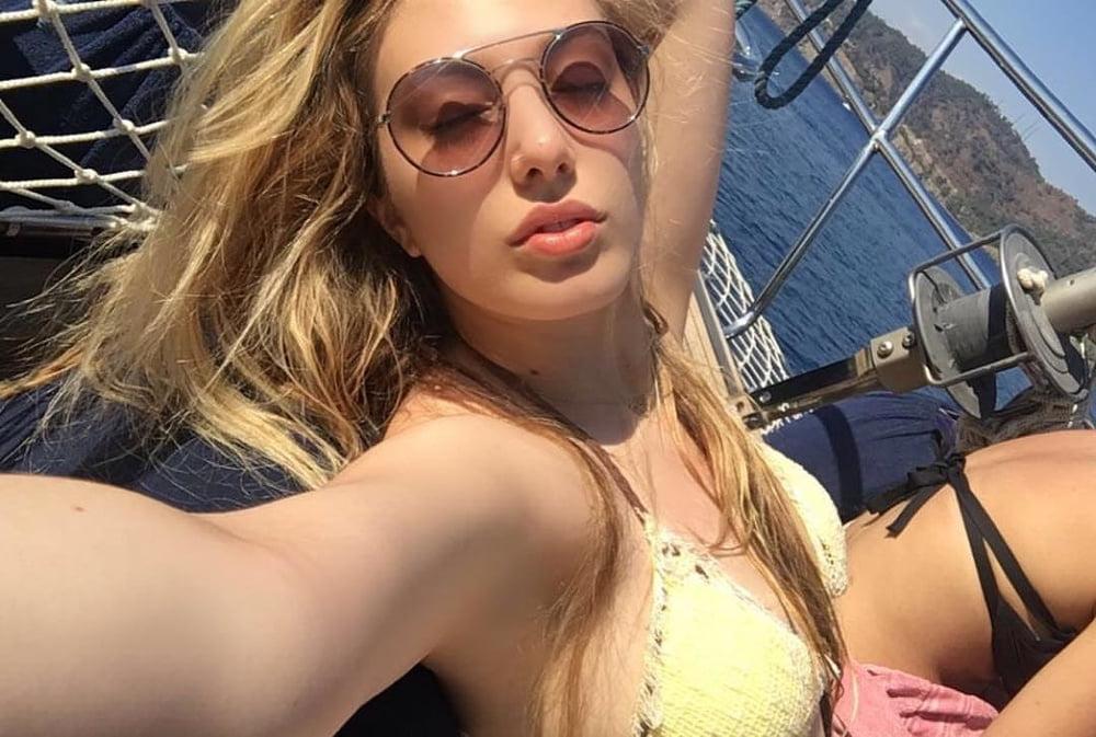 25P Yasmin Erbil Turkish  Sexy Blonde Celebrity Girl