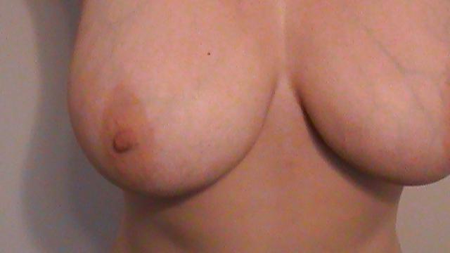 18P Lateshay soft natural tits 