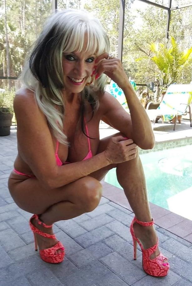 25P Gilf Blonde Sally D'Angelo