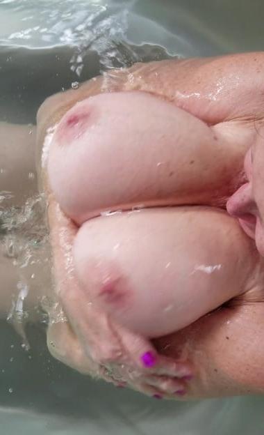25P Water titties and big nipples 2