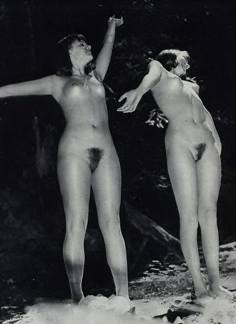 25P Vintage Nudist Photos