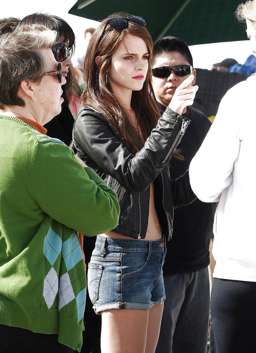 25P Favoret Emma Watson Pics