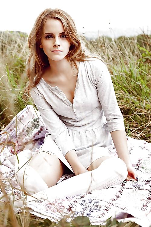 25P Favoret Emma Watson Pics