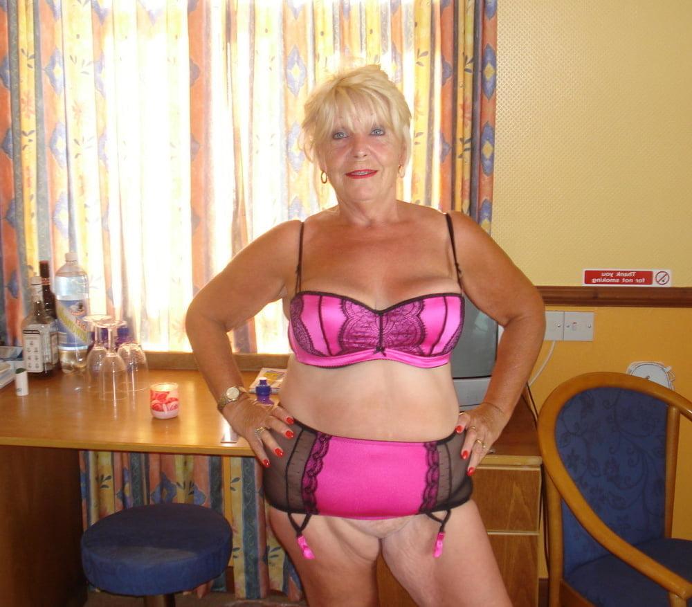 25P MILFs &amp; Matures BBWs Mix #6 By MrSmokeee