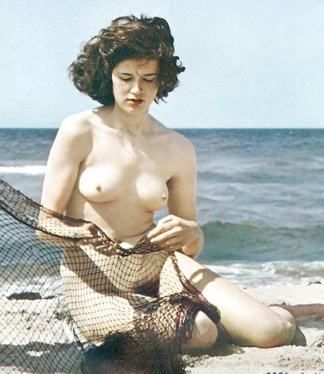 25P Vintage Nudism