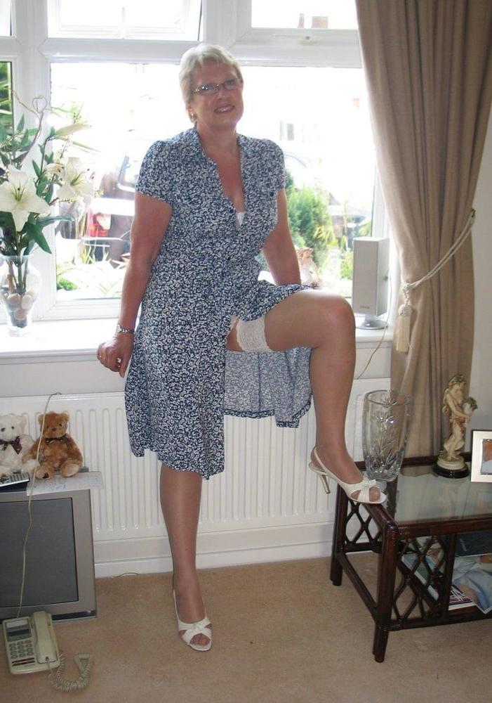 25P SEXY MATURE