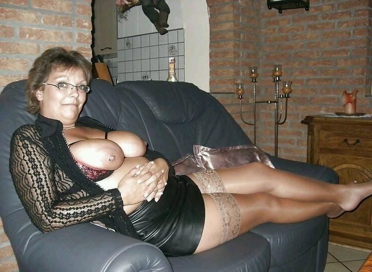 25P SEXY MATURE