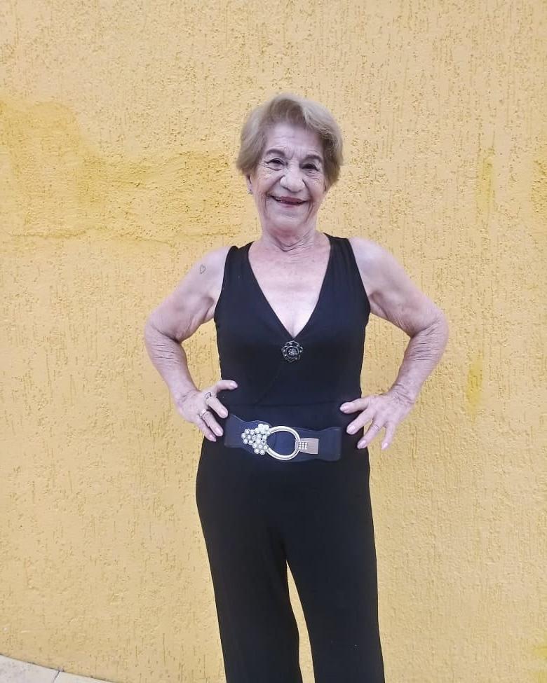 24P Sexy gilf at 77