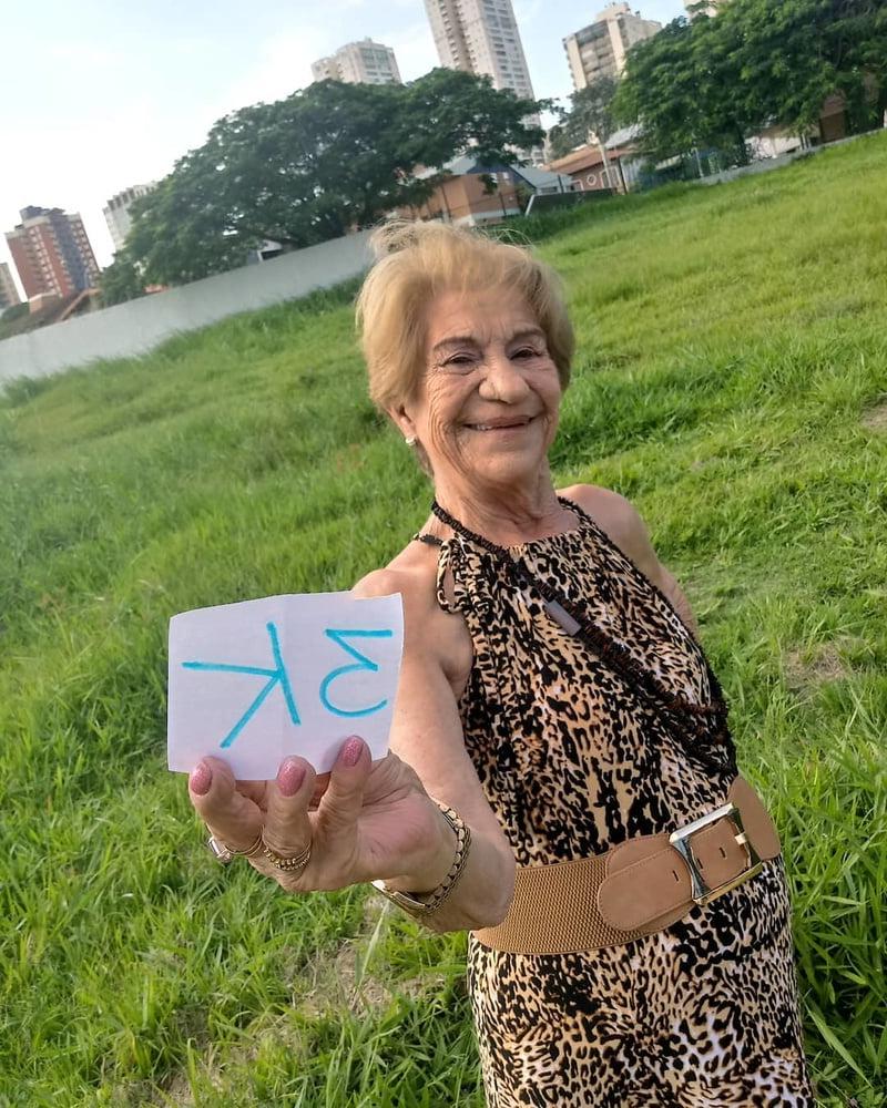 24P Sexy gilf at 77
