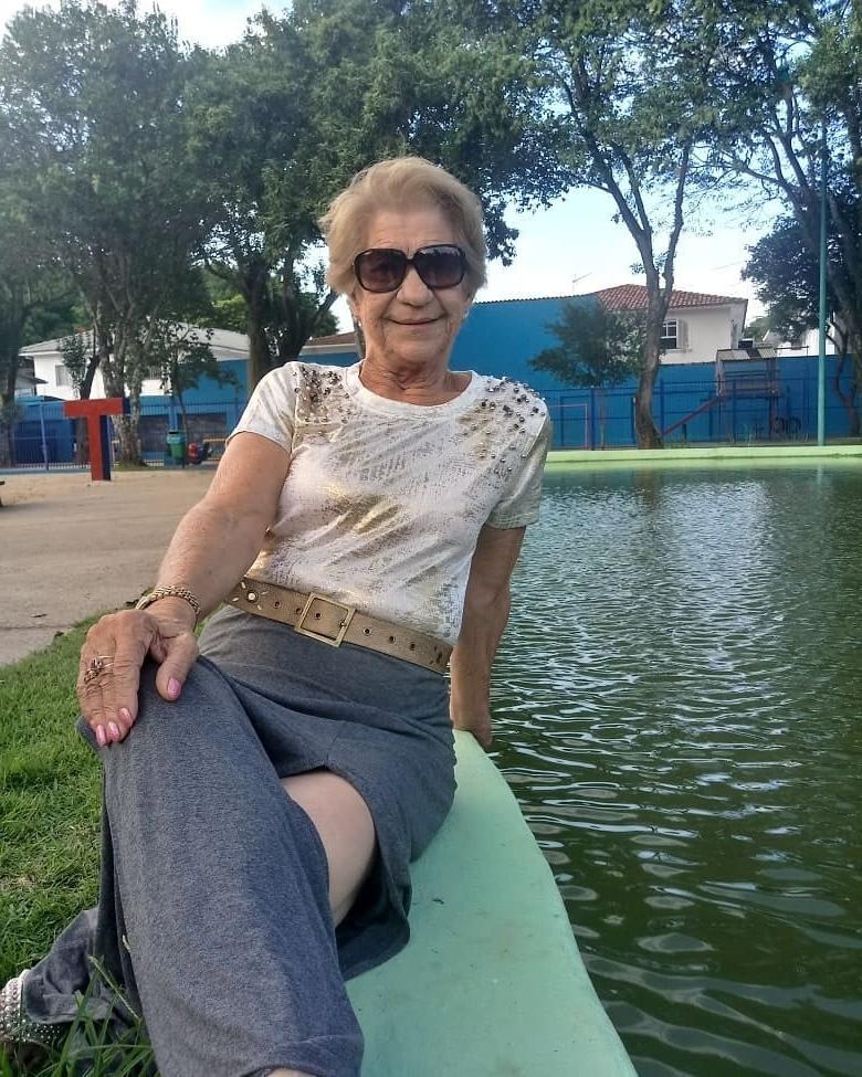 24P Sexy gilf at 77