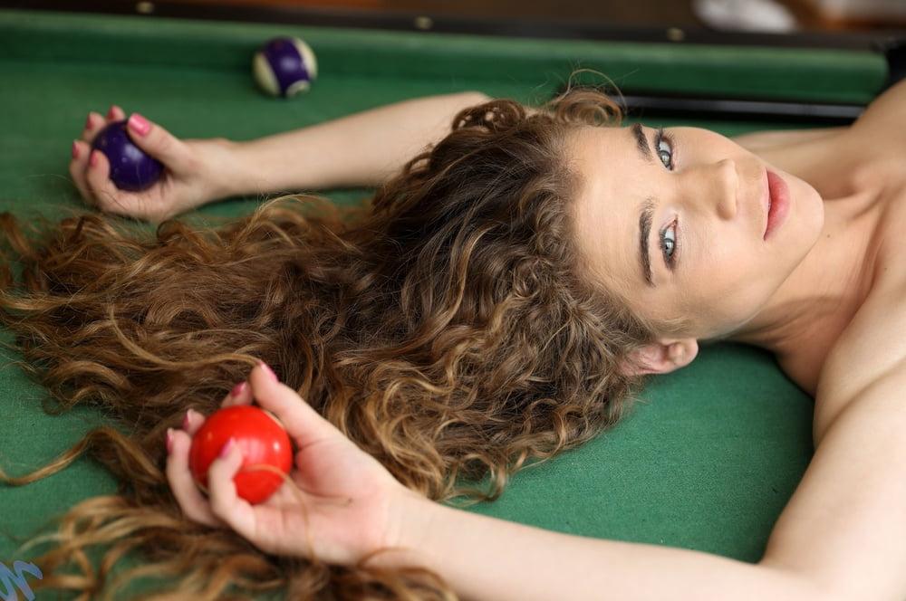 25P let's play  pool
