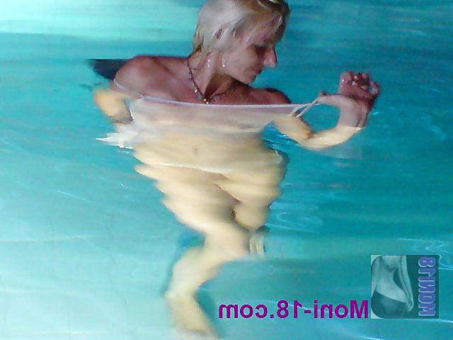 6P Meine Freundin am Pool
