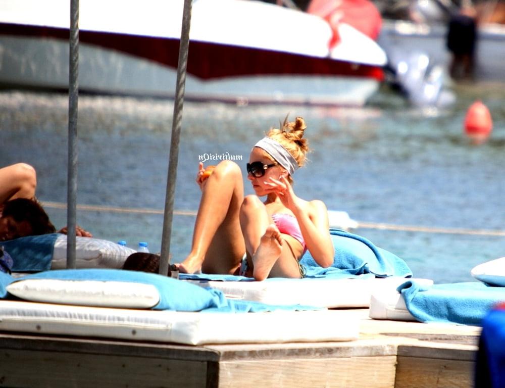 25P TURKISH CELEBRITY VOL5 - HADISE