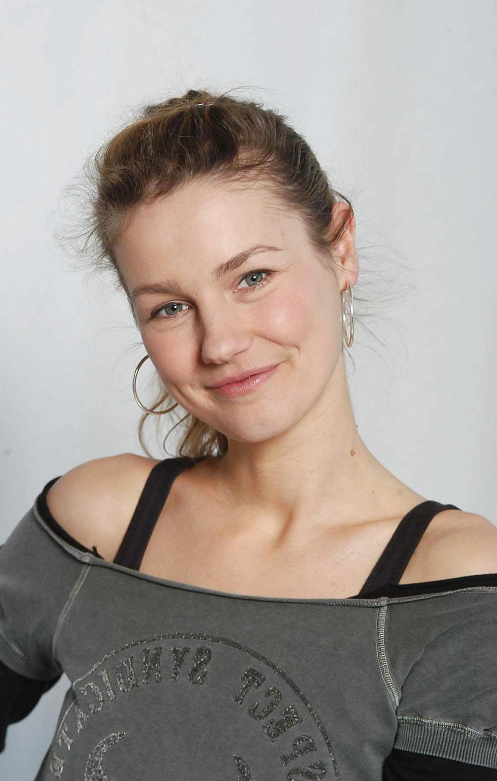 25P Reah Harder - German Actress