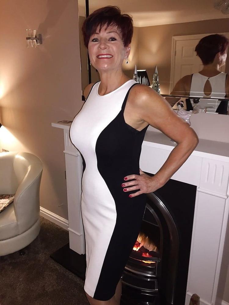 25P Milfs - Posing 62