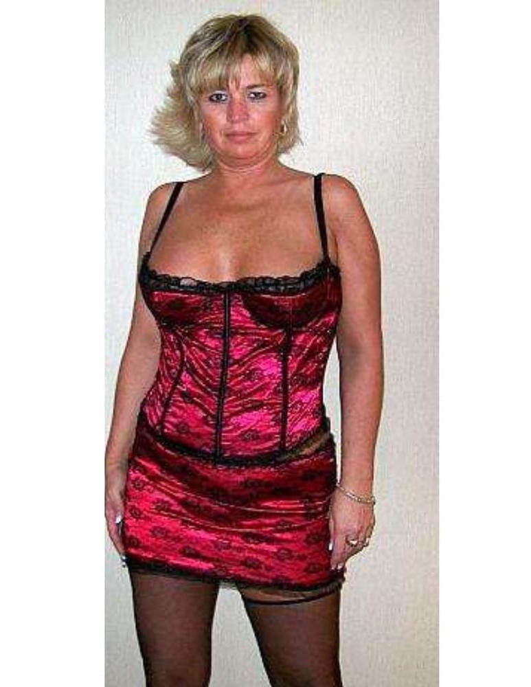 25P Milfs - Posing 62