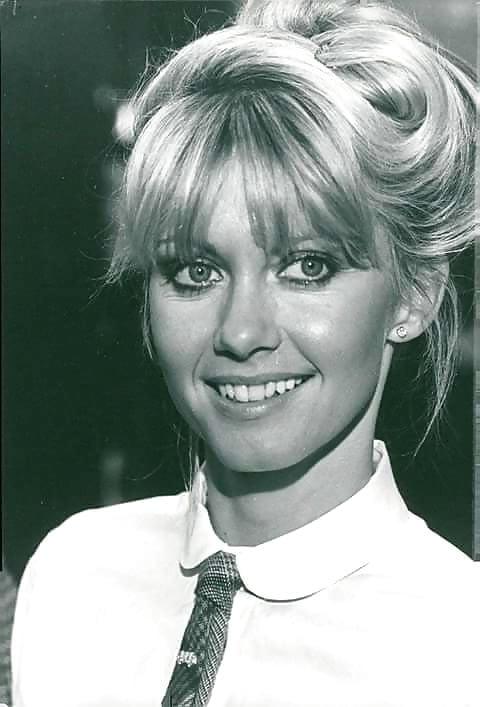 25P Celebrity Hot 250 - #147 Olivia Newton-John