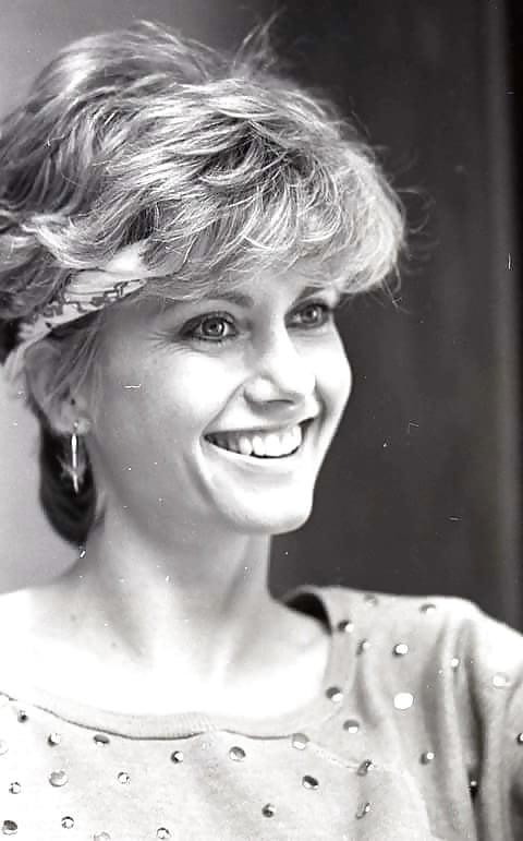 25P Celebrity Hot 250 - #147 Olivia Newton-John