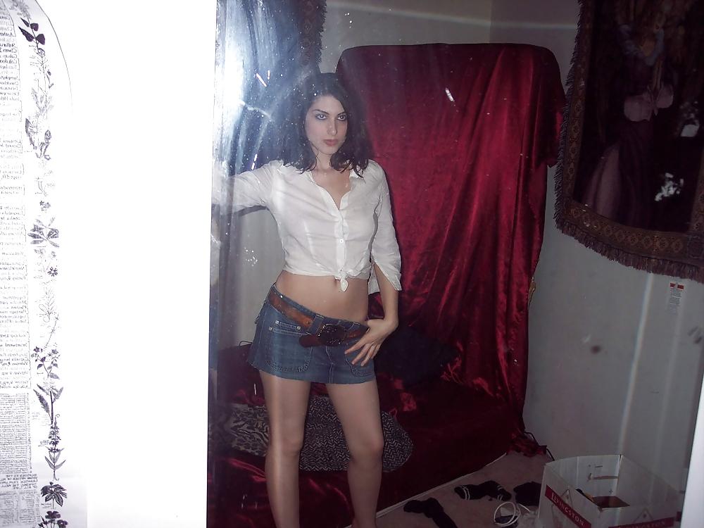 25P Hot brunette have some fun with her boyfriend