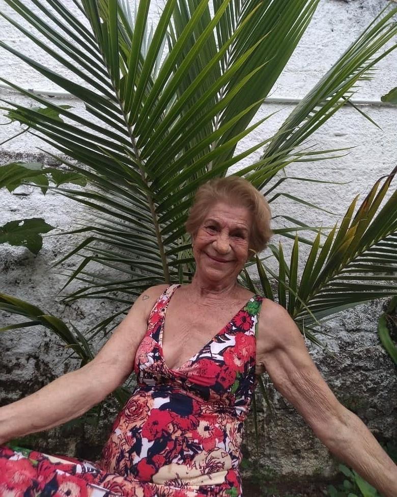 17P Sexy gilf at 77