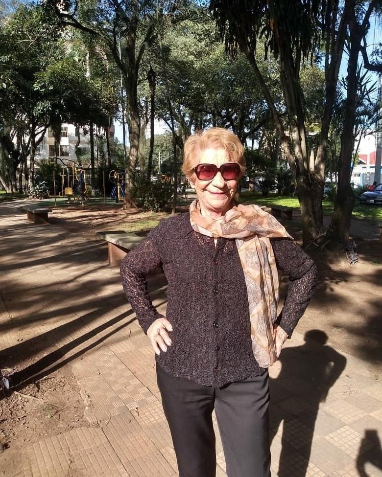 17P Sexy gilf at 77