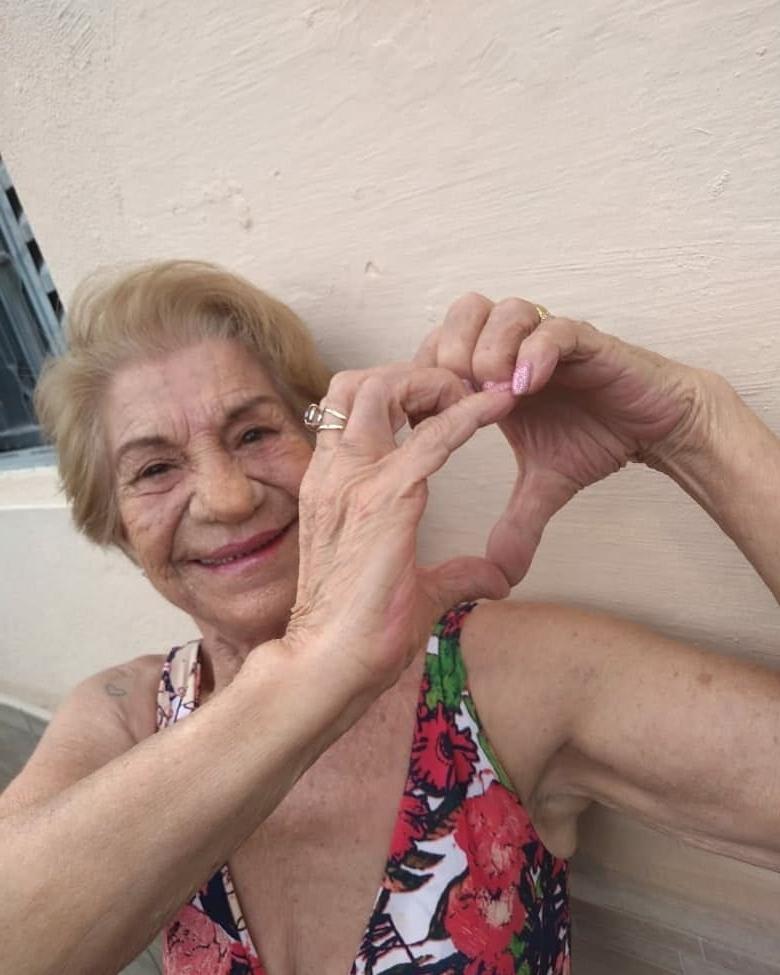 17P Sexy gilf at 77