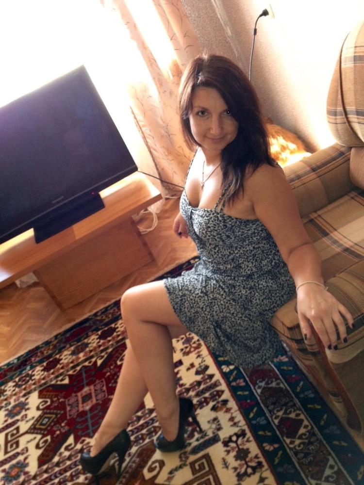 25P Milfs - Posing 58