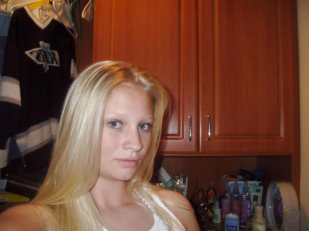 25P CUTE, SEXY AMATEUR - BUT SO HORNY VI