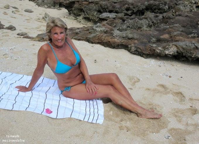 20P Sexy GILF - 1