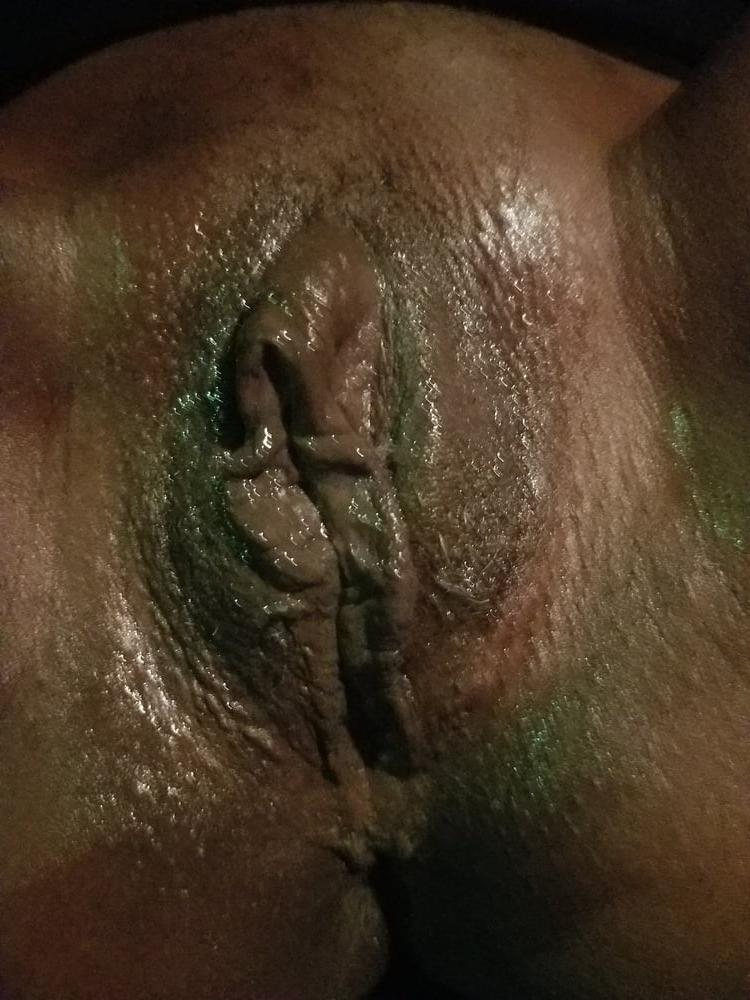 6P Messy black  pussy
