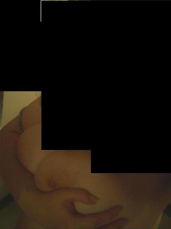 4P Poor Quality Ghetto Edited Phone Camera Boob Pictures.