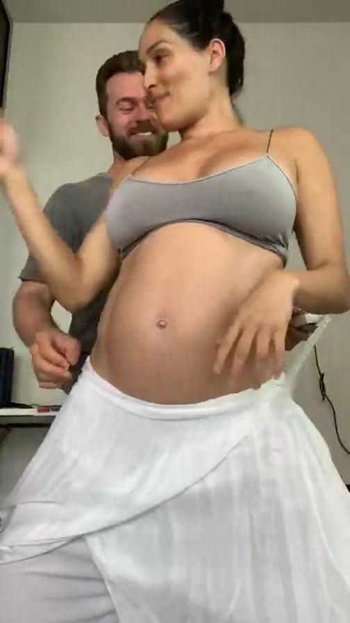 25P Pregnant Bella Twins (2020)
