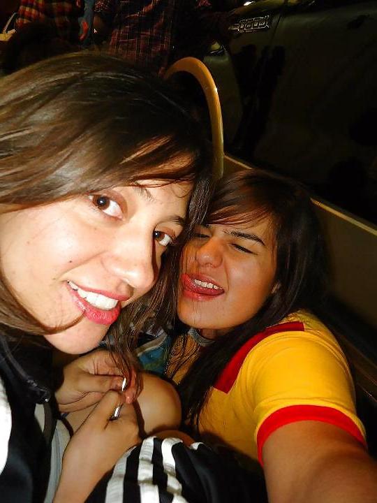 21P BRISA Y ALI QUE PUTAS TAN RICAS