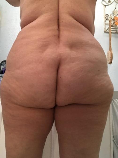 25P Matures and Grannies Great Butts 2