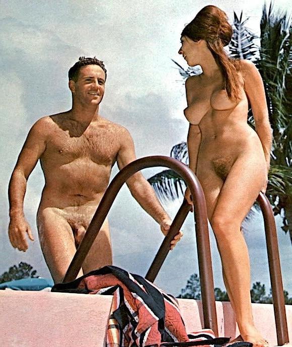 25P Naked Vintage Girls 60