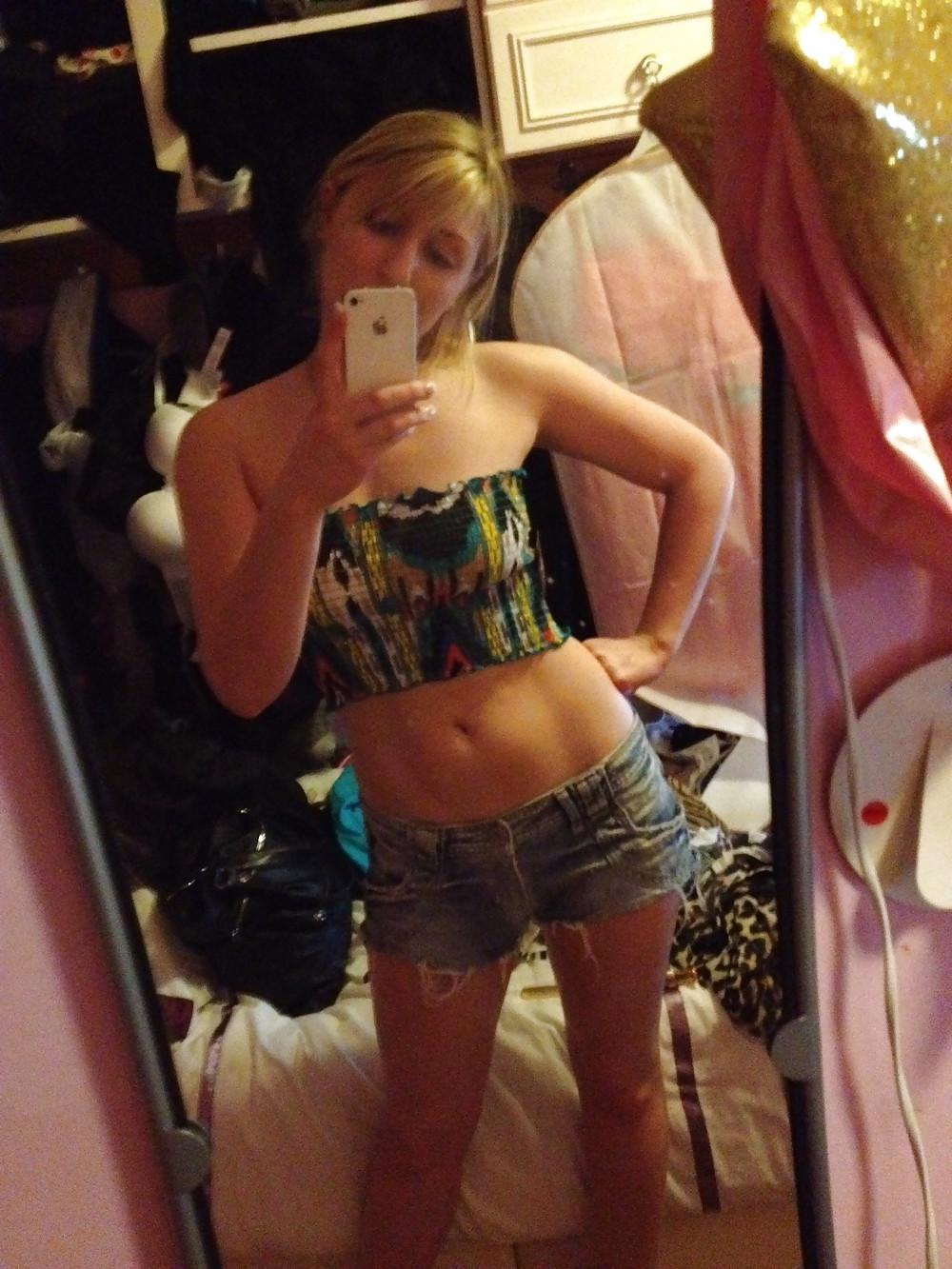 25P Blonde Slut Milf Lauren