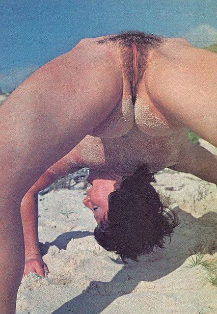 25P Swingers at the Beach #103