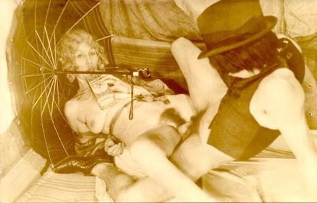 25P Vintage porn photos from 1901 to 1930