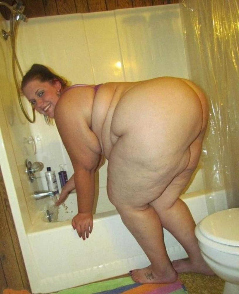 25P From MILF to GILF with Matures in between 253