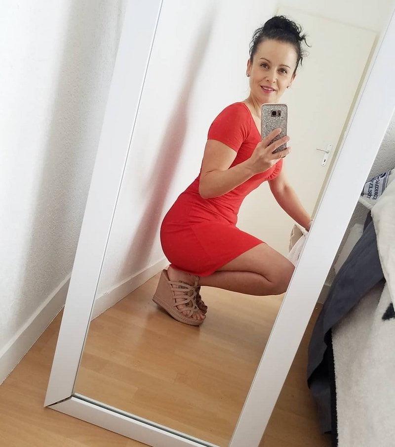 11P Polish MILF Beata 40yo