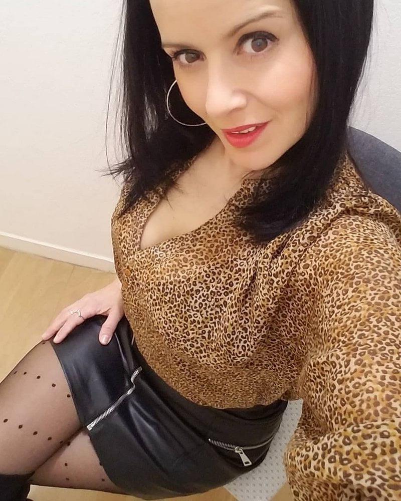 11P Polish MILF Beata 40yo