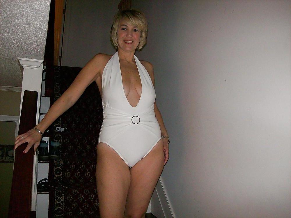 25P FANTASTIC MILF - SEXY AND HOT V