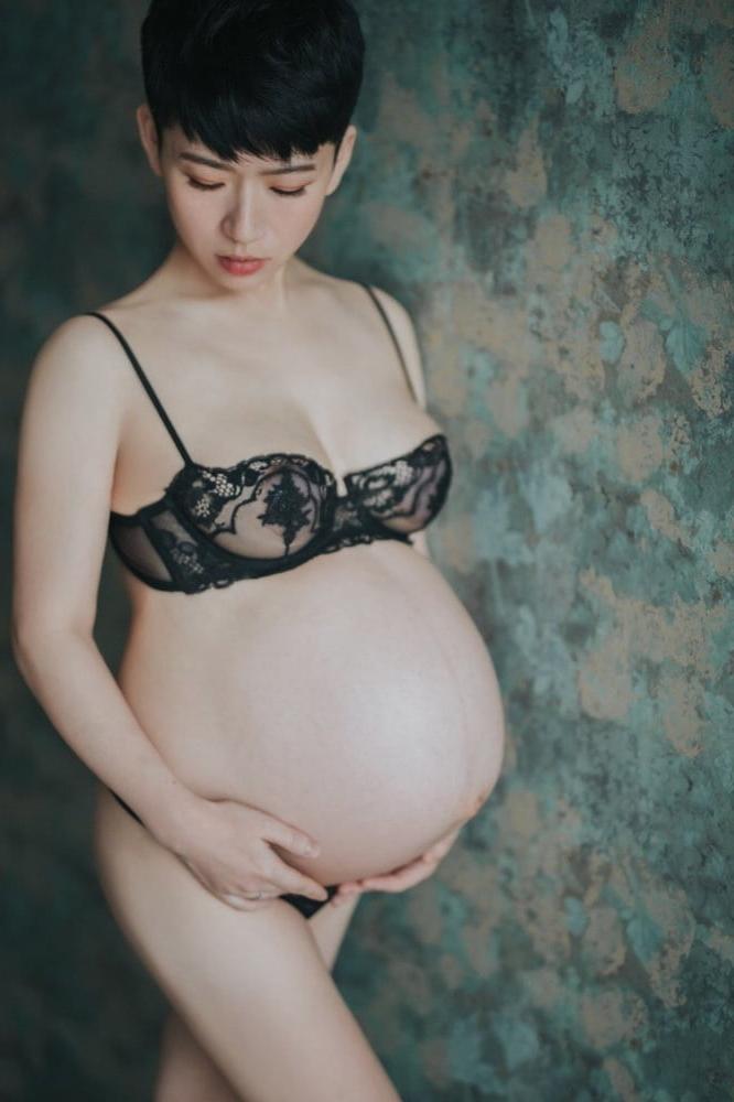25P Pregnant and Still Sexy 159